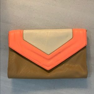 Large envelope clutch